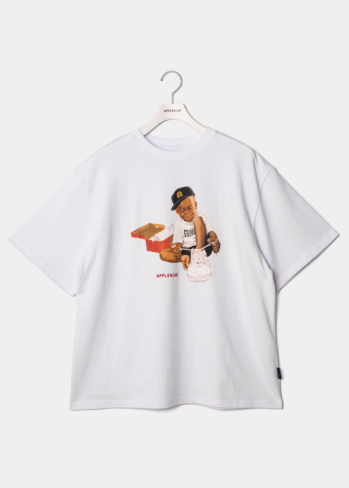 Brand New Kicks” T-shirt / HS2511113