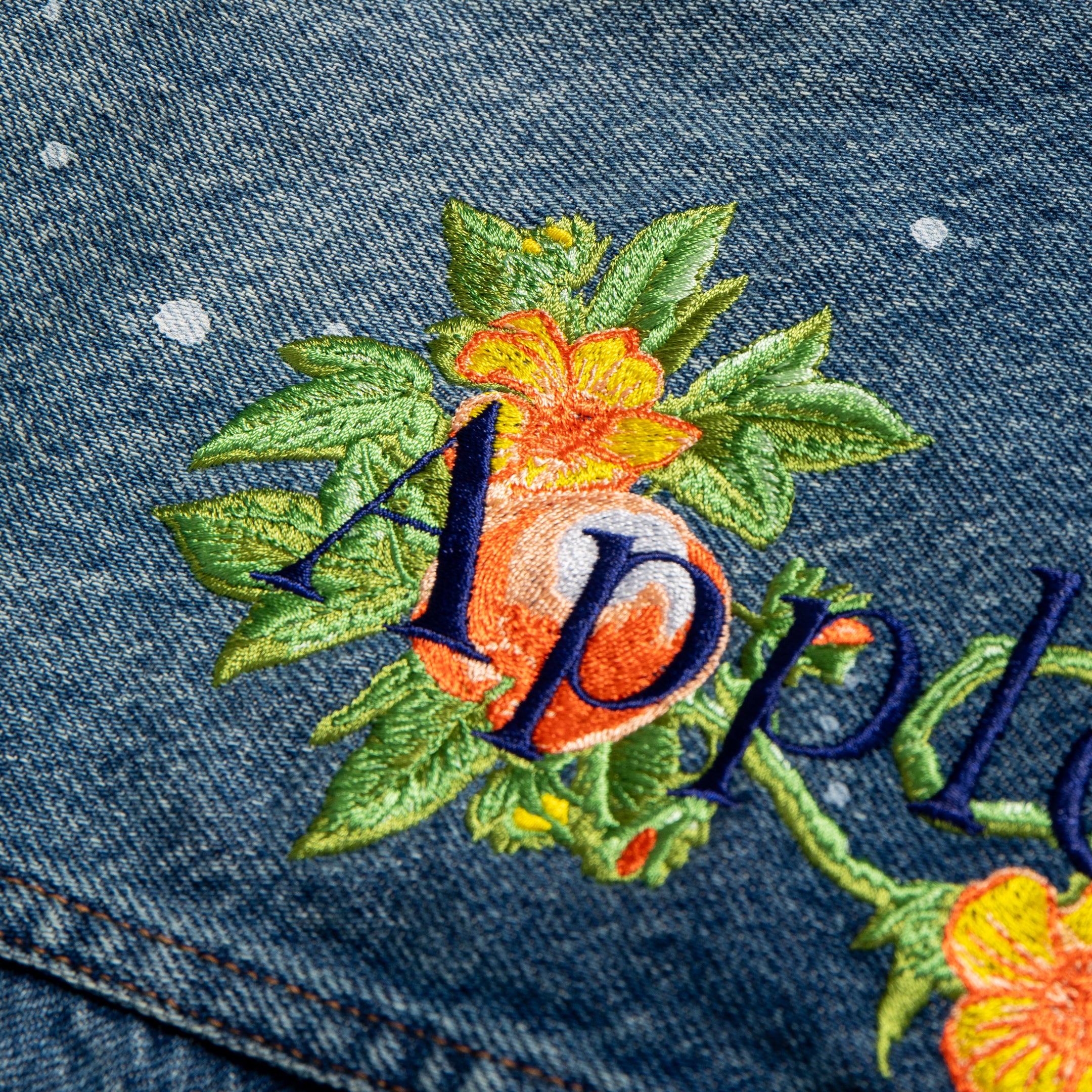 【3月発売予定】“Apple blossom Logo” Denim Jacket / 2510605