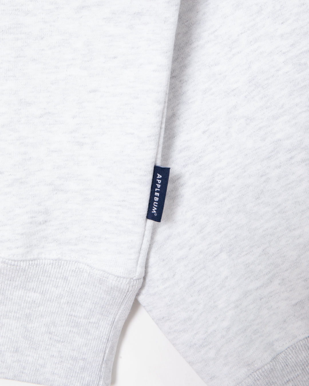 【2月販売予定】“K.B.A.S.” Logo Crew Sweat / 2610403