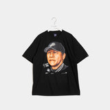 【Collaboration】“ピエール瀧 Portrait( ピエール学園 Ver.)” T-shirt [Black] / PL2311102