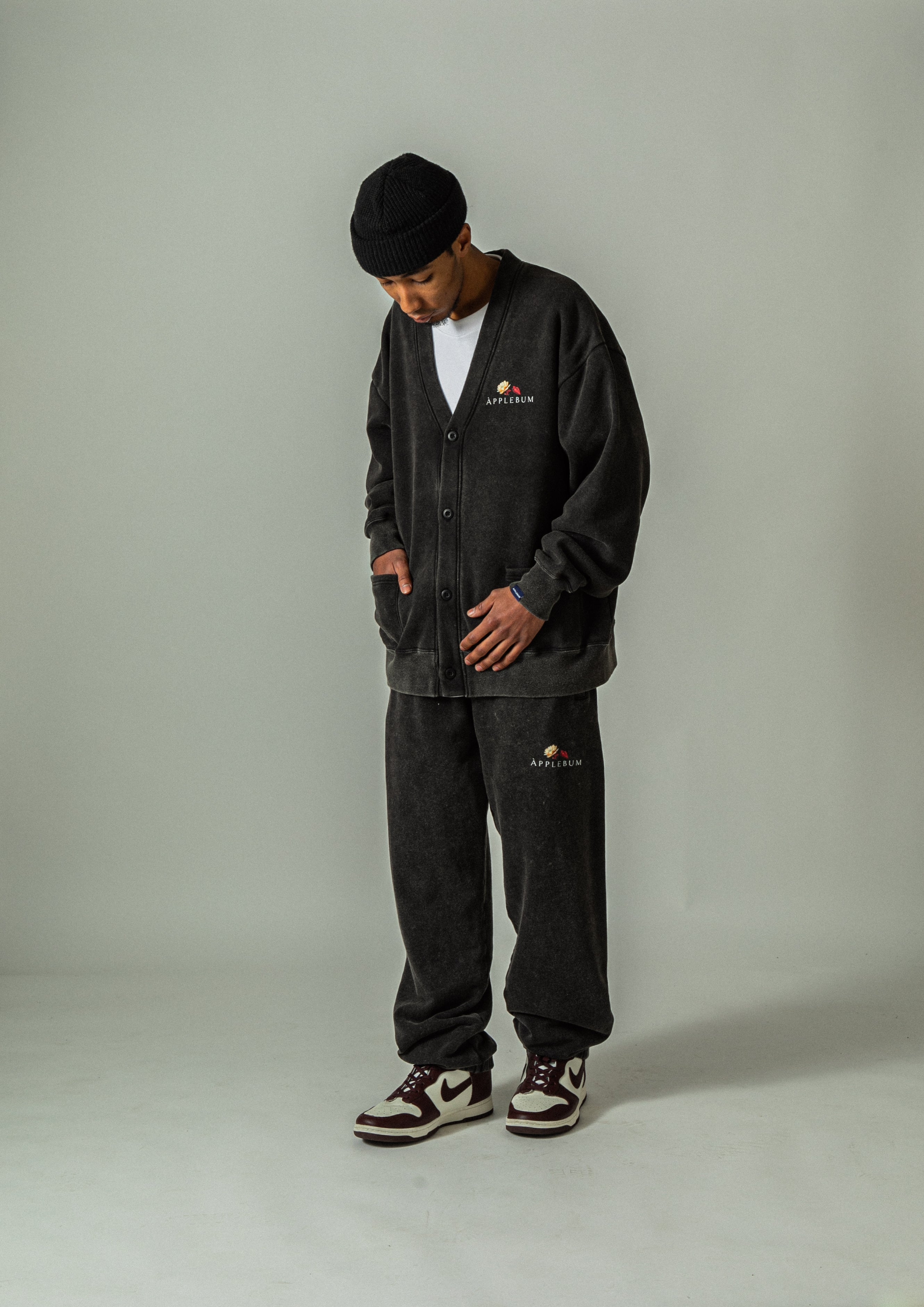 Powder Bleach Sweat Pants [Vintage Black] /2410803