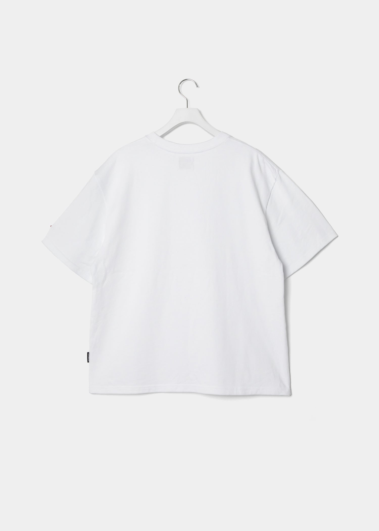 “Brand New Kicks (Pixel Camo)” T-shirt / GT2521101