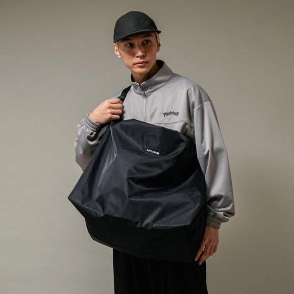 【3月発売予定】Big Square Shoulder Bag / 2511007