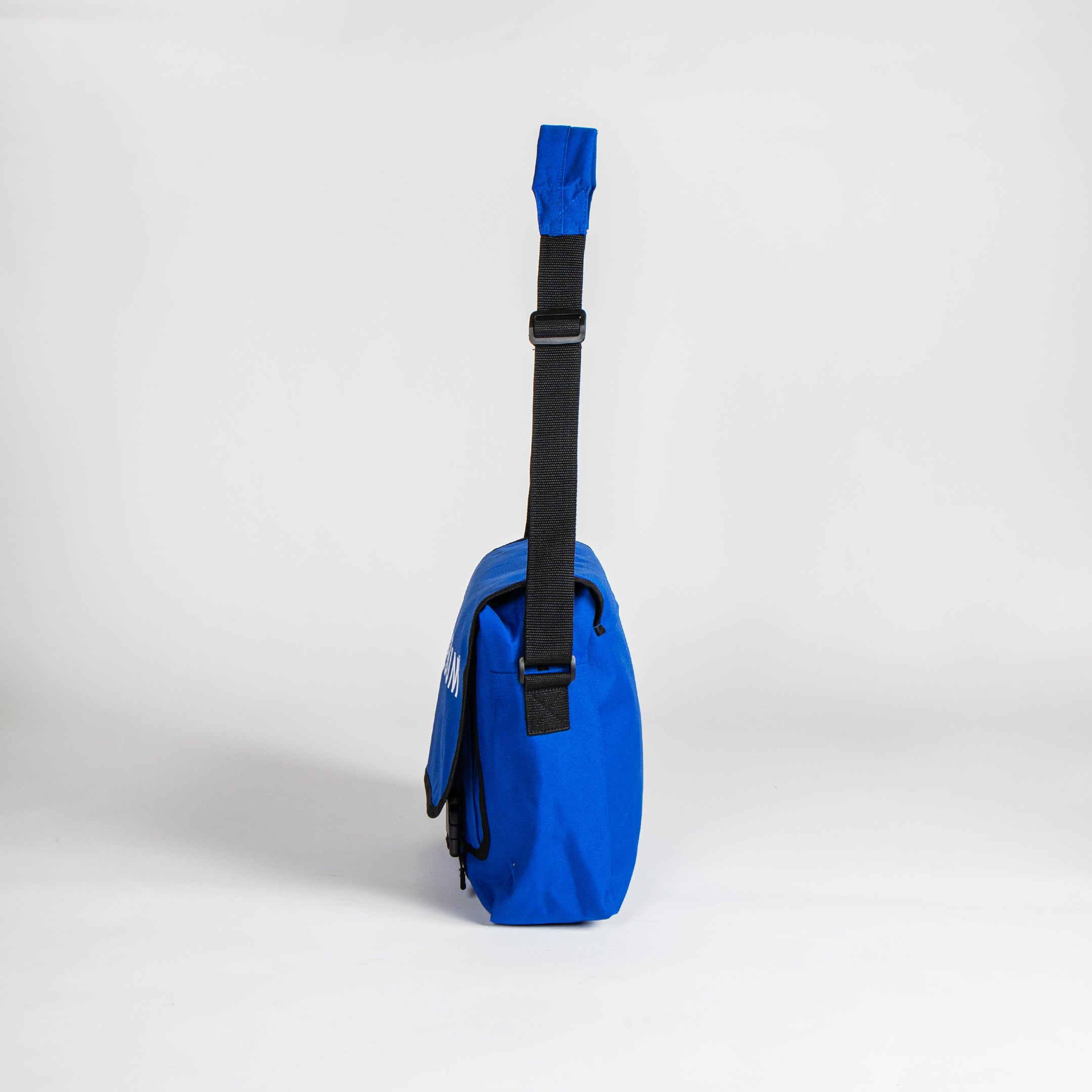 Logo Messenger Bag [Blue] / 2411013