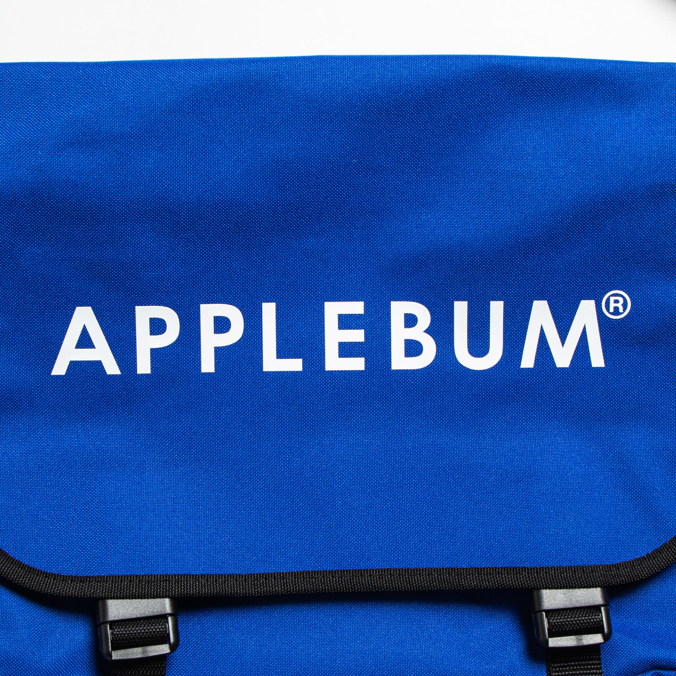 Logo Messenger Bag [Blue] / 2411013