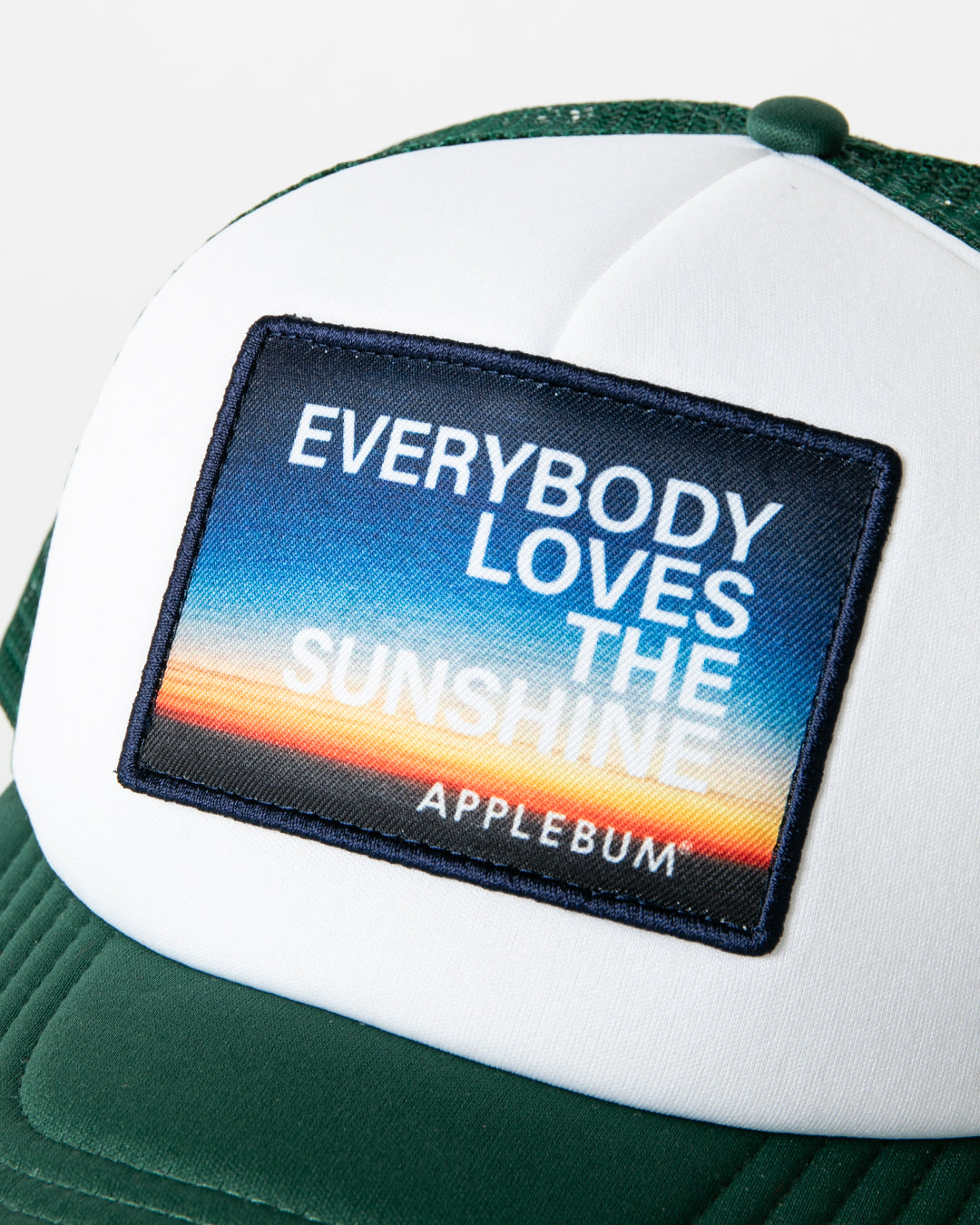 “Everybody Loves The Sunshine” Mesh Cap / HS2610901