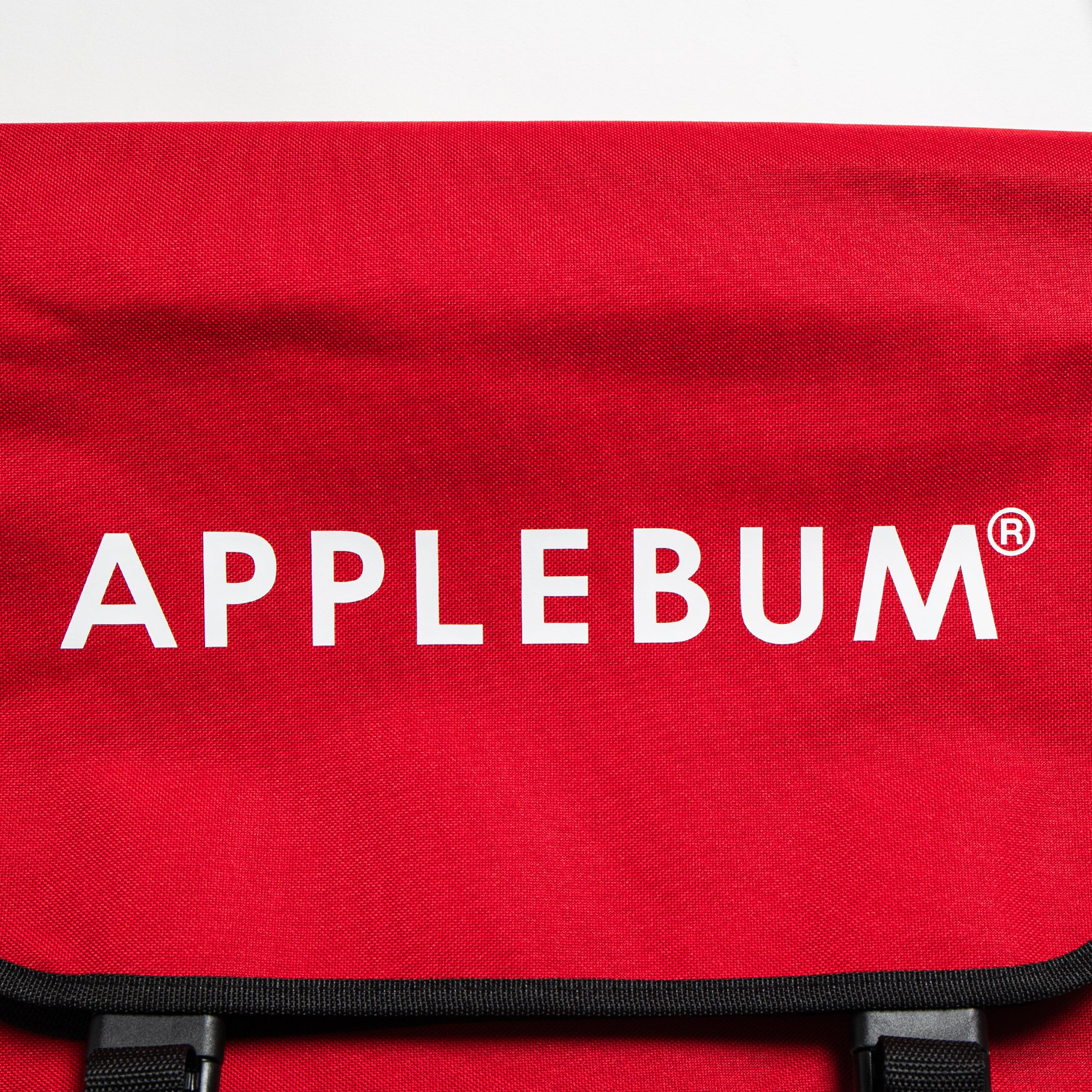 Logo Messenger Bag [Red] / 2411013