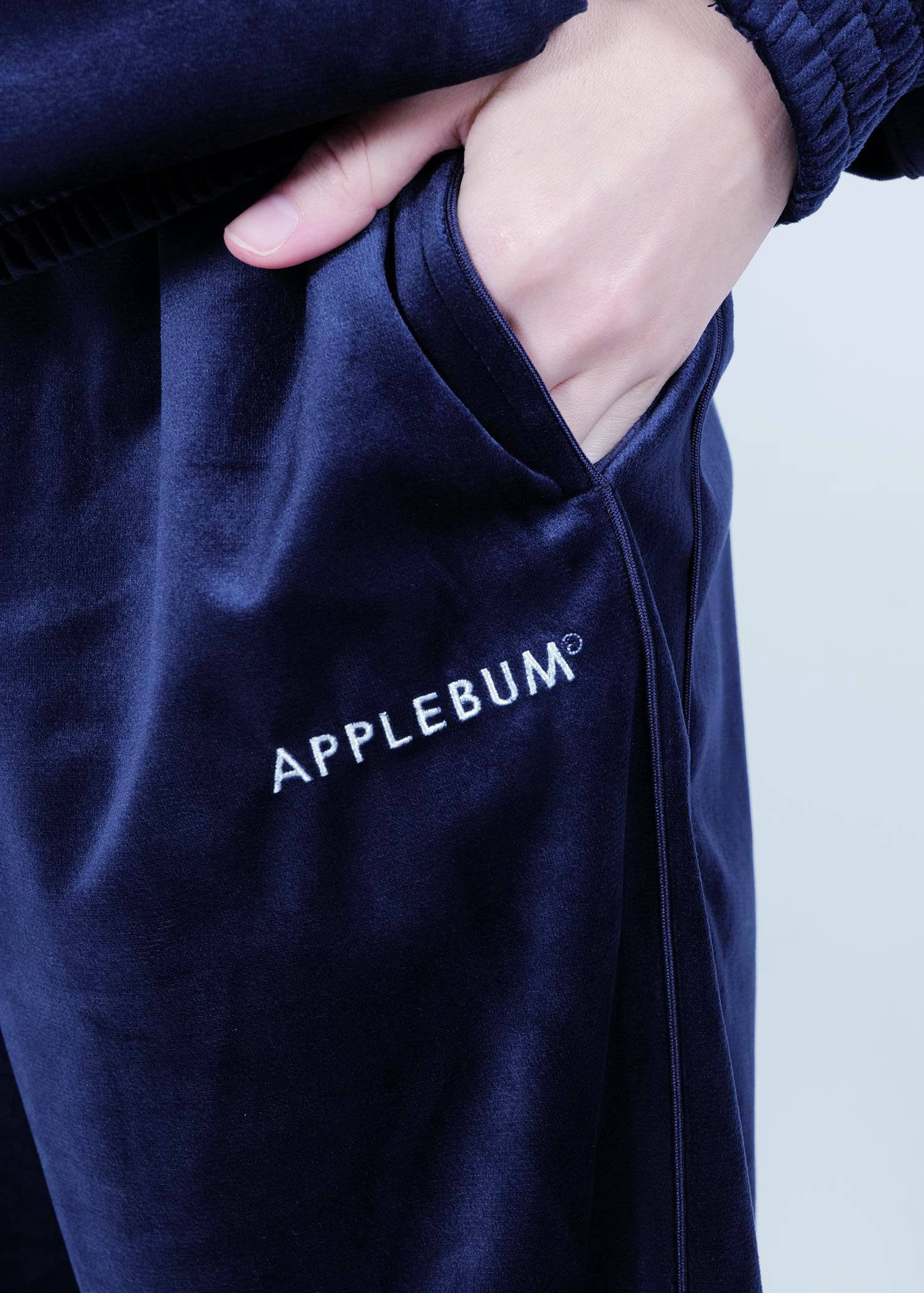 Velour Track Pants / 2520802