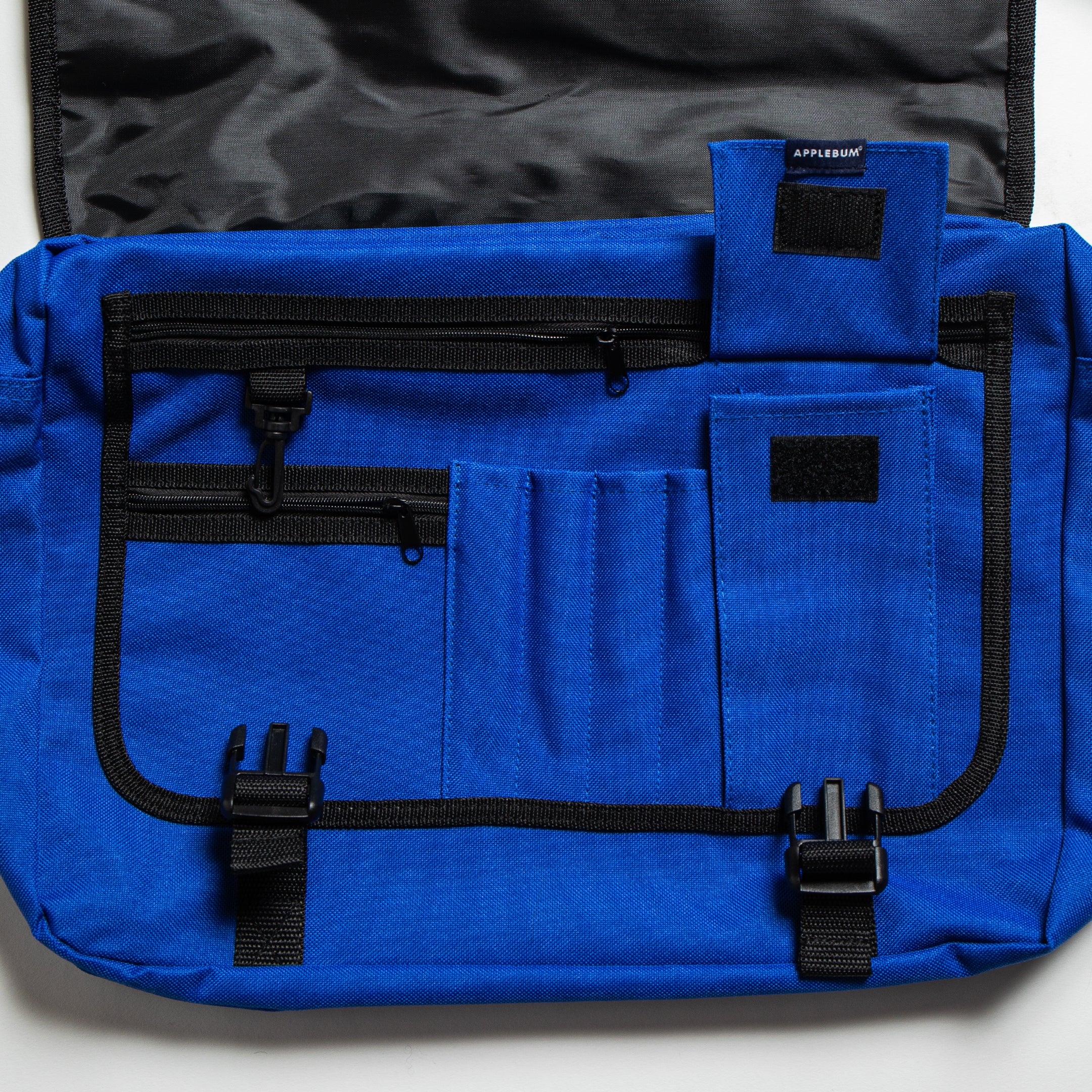 Logo Messenger Bag [Blue] / 2411013