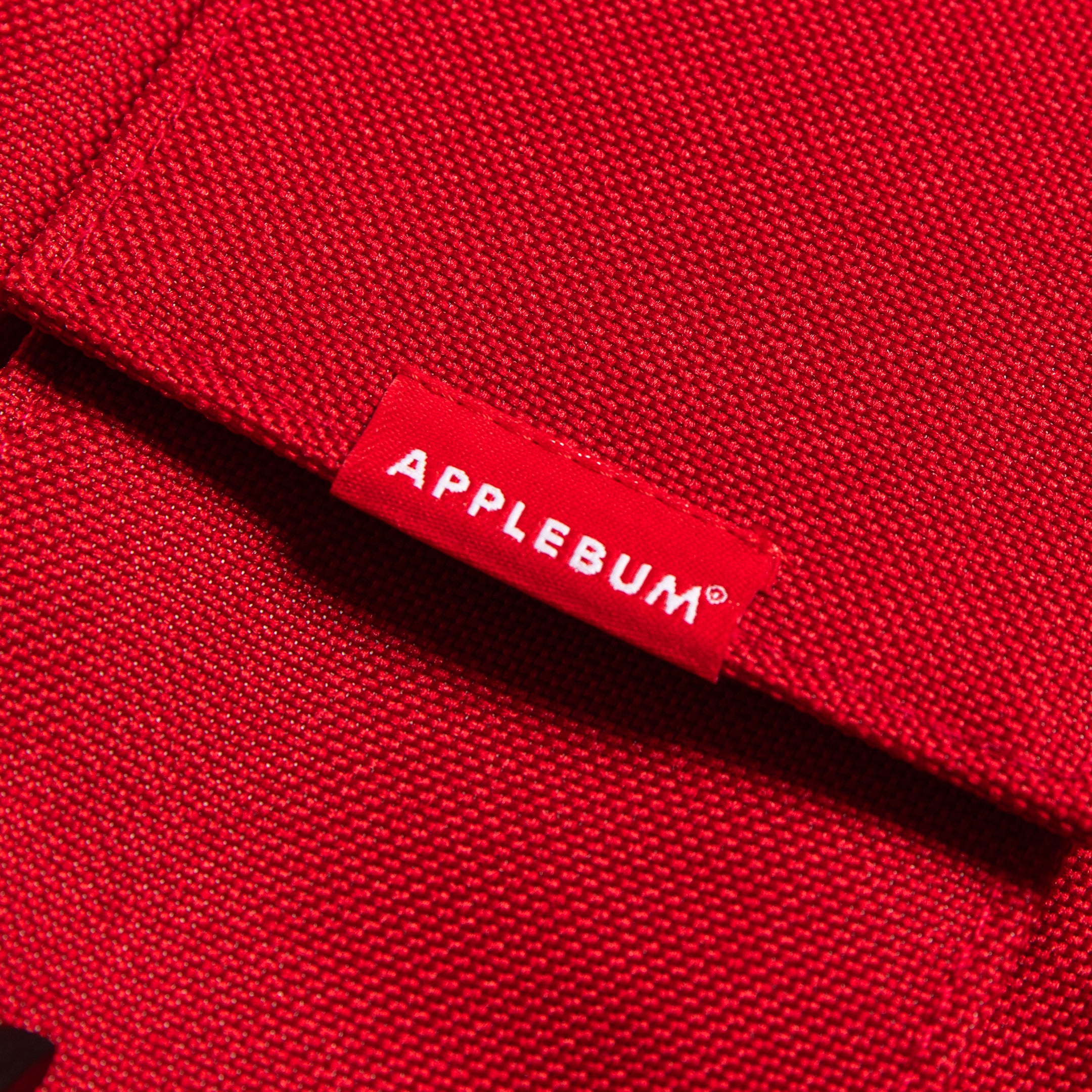 Logo Messenger Bag [Red] / 2411013