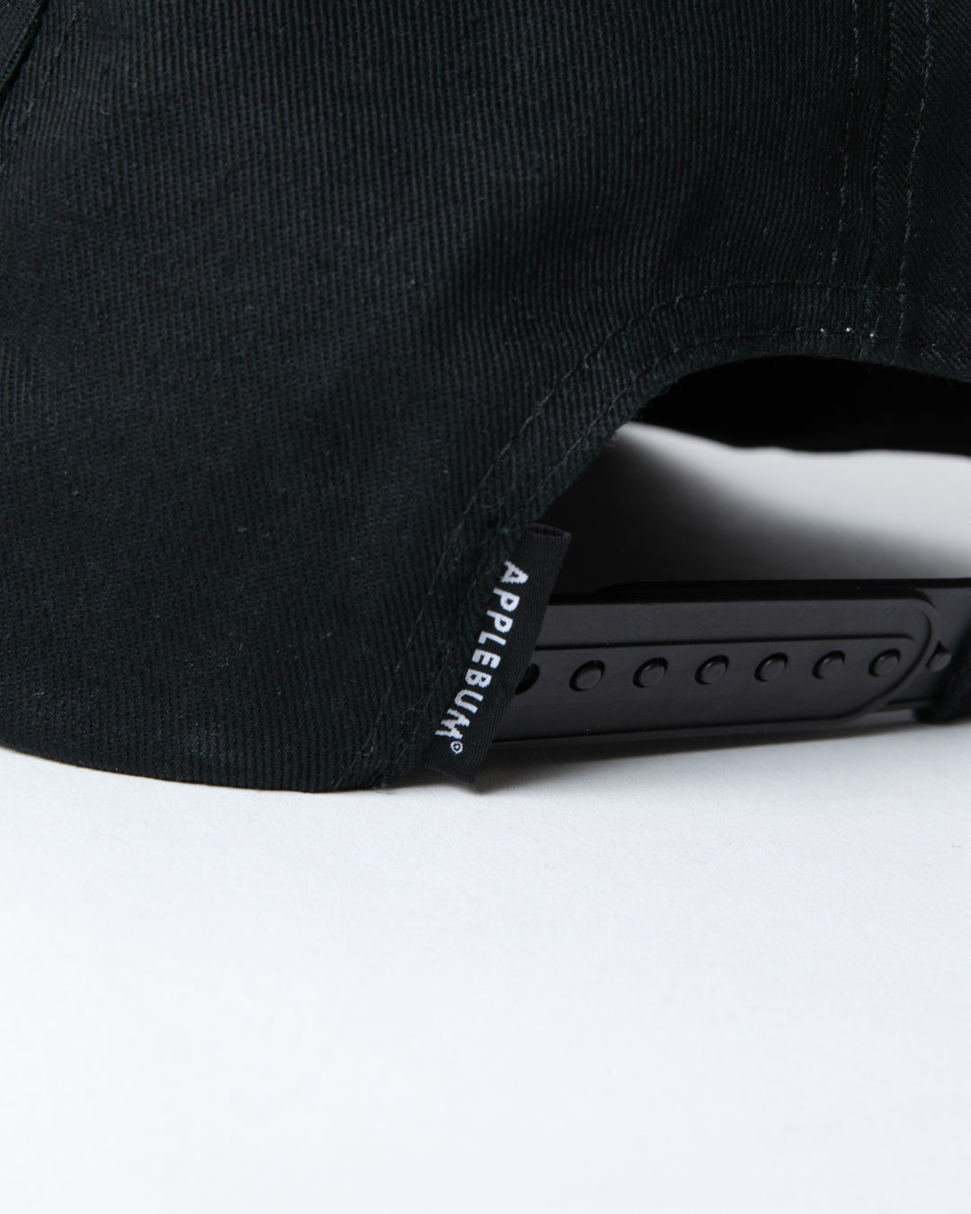 【4月発売予定】“Old English Logo” 5 Panel Cap / 2610902